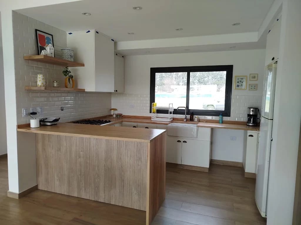 Mesada de cocina completa en madera de Euca Grandis